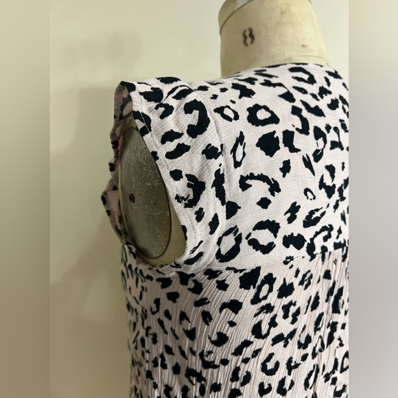 Savanna Jane Cheetah Colorful Embroidered Crinkled Blouse Size Small - Picture 4 of 8